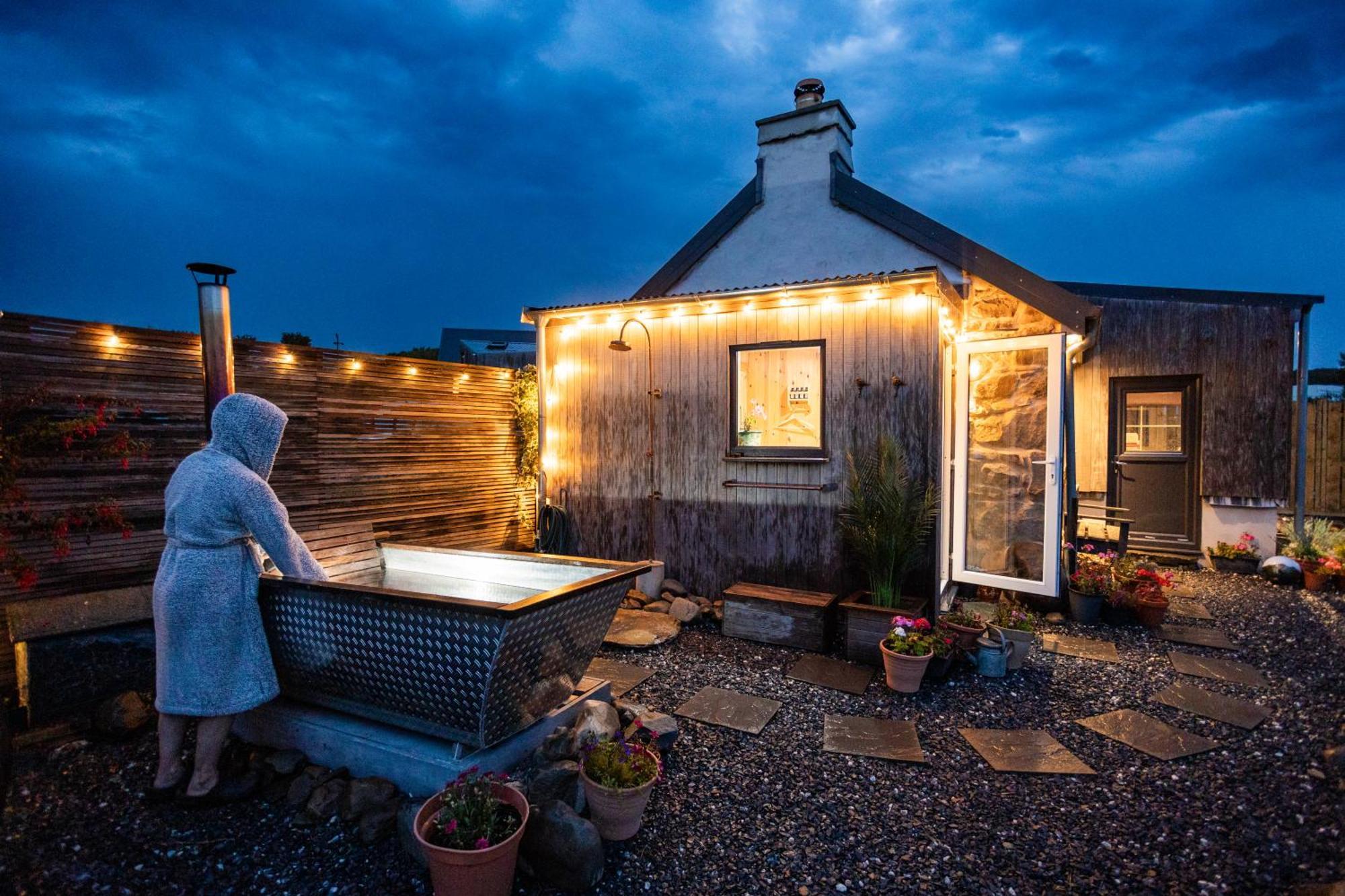 Jura, Mrs Leonard'S Cottage Craighouse Exterior photo